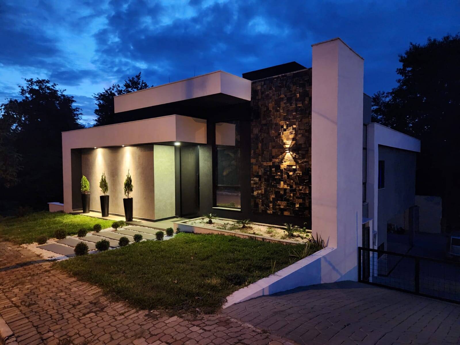 #2 - Casa para Venda em Confins - MG