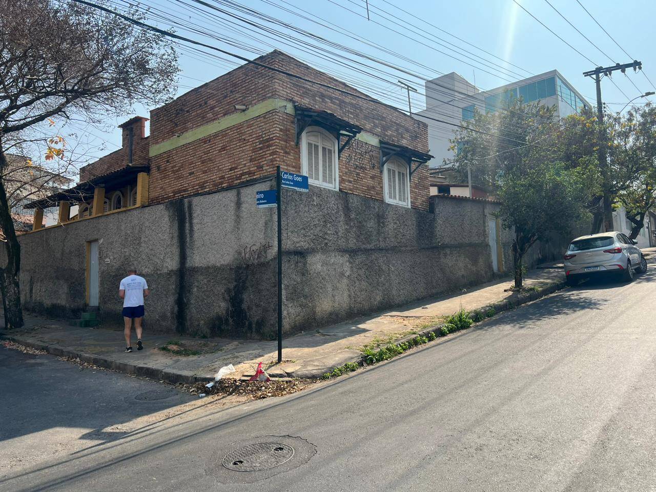 #4 - Casa para Venda em Belo Horizonte - MG