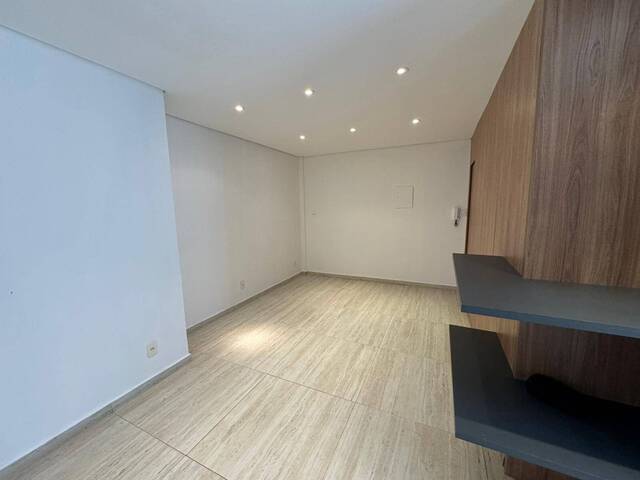 #8 - Apartamento para Venda em Buritis - MG - 2